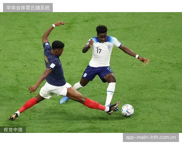 萨卡与凯恩的连线效率成为焦点,英格兰队右路攻击套路或成主要得分手段 萨卡与凯恩的连线效率成为焦点,英格兰队右路攻击套路或成主要得分手段
